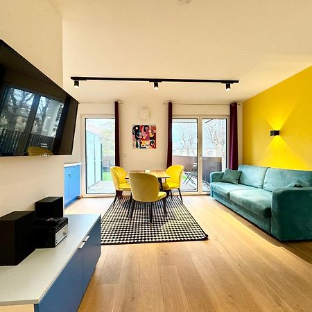 Wohnung Mit Terrasse + Parkplatz Bécs Kültér fotó