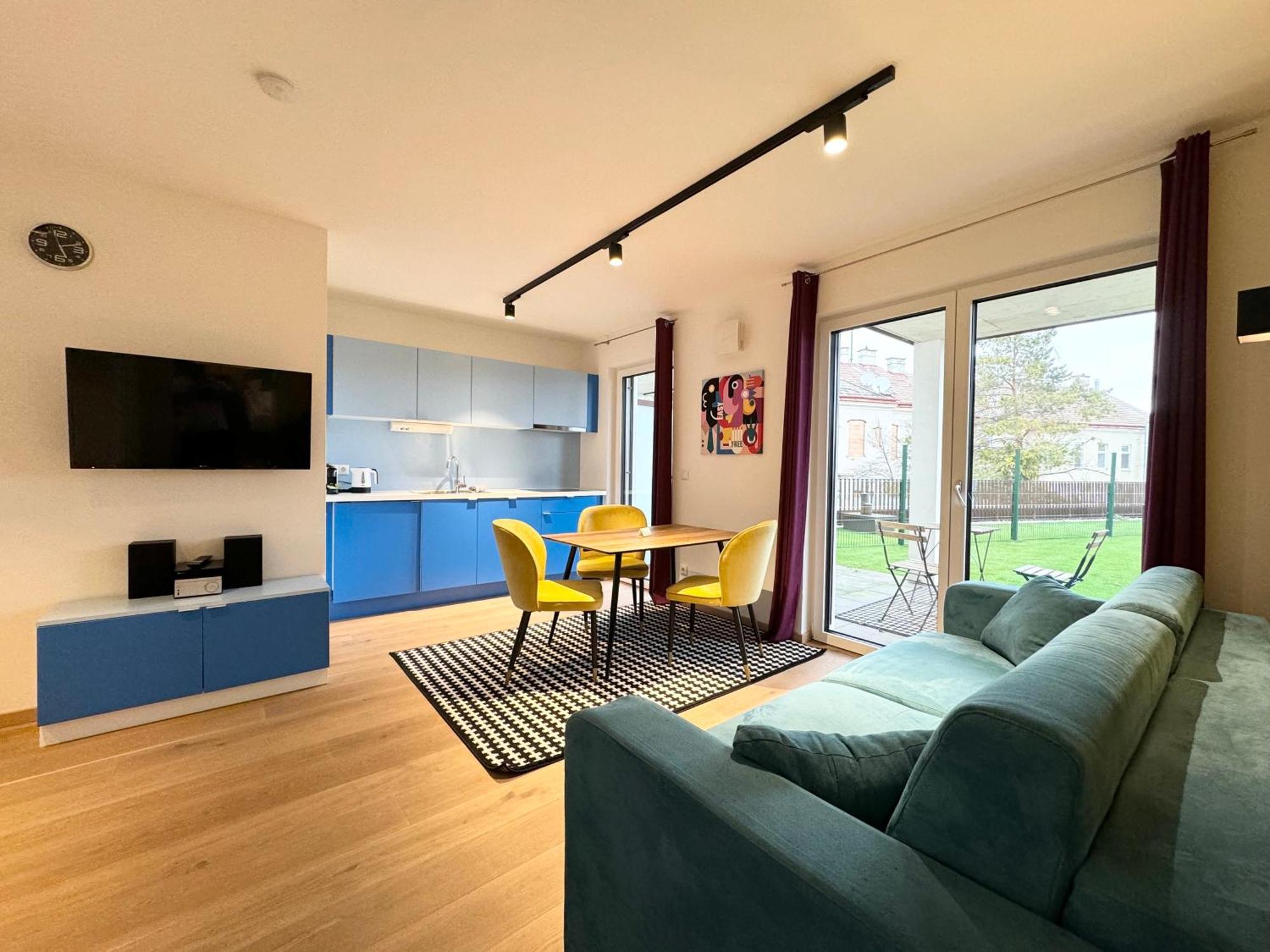 Wohnung Mit Terrasse + Parkplatz Bécs Kültér fotó