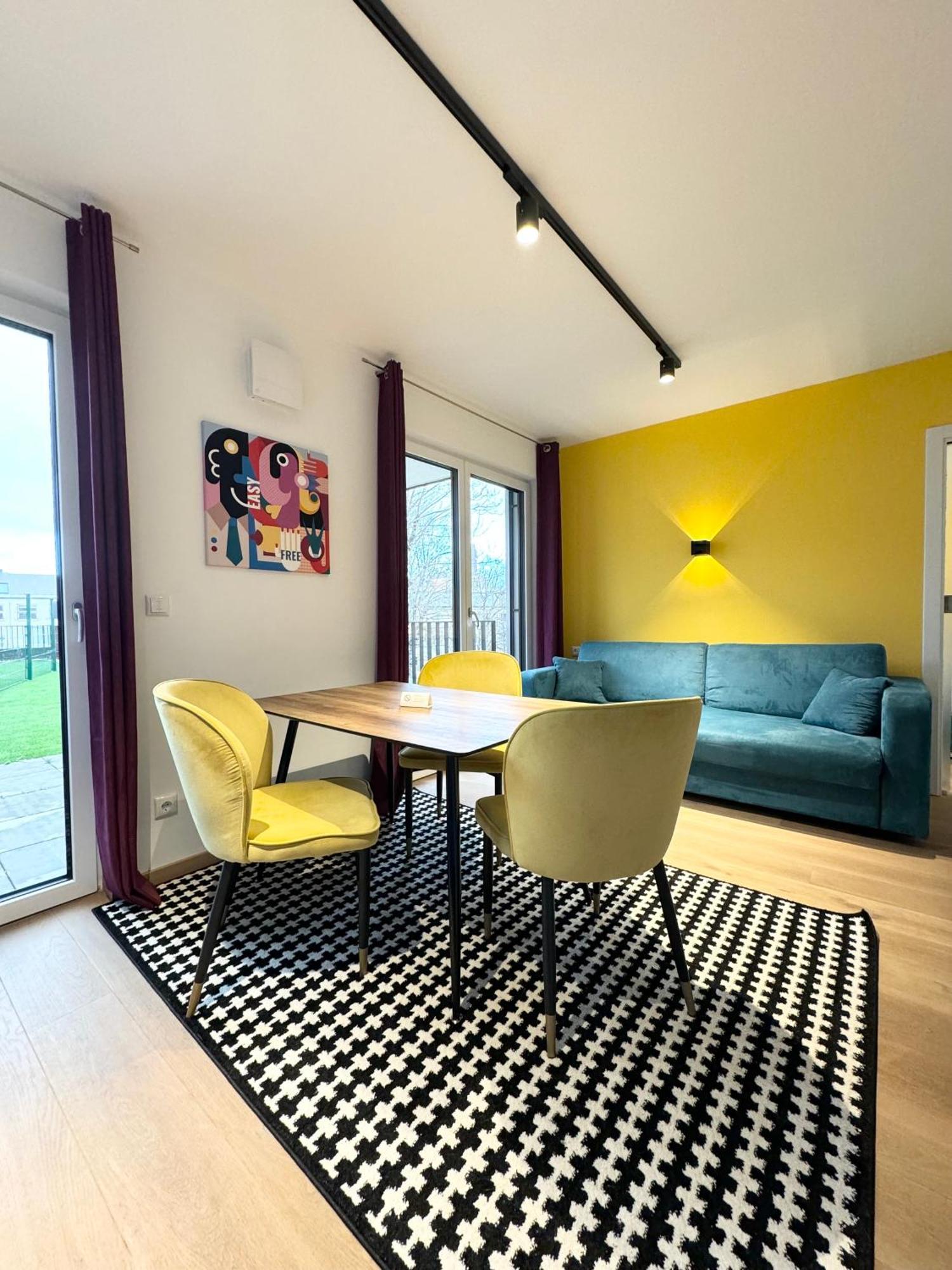 Wohnung Mit Terrasse + Parkplatz Bécs Kültér fotó