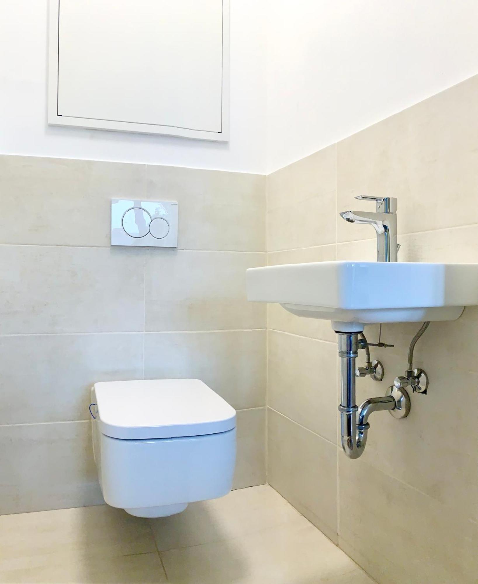 Wohnung Mit Terrasse + Parkplatz Bécs Kültér fotó